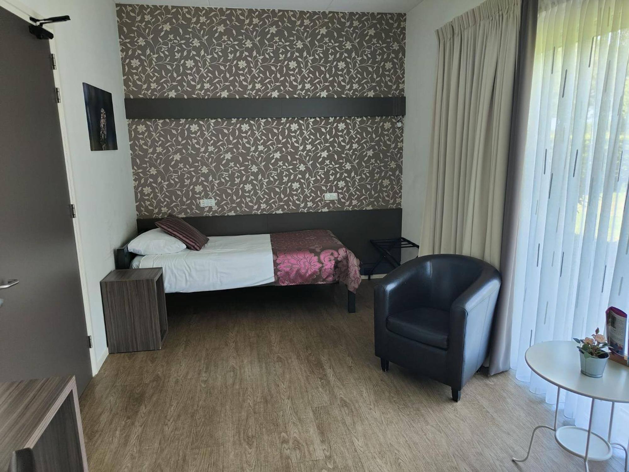 B&B Hotel De Vrije Vogel Elsloo  Екстериор снимка
